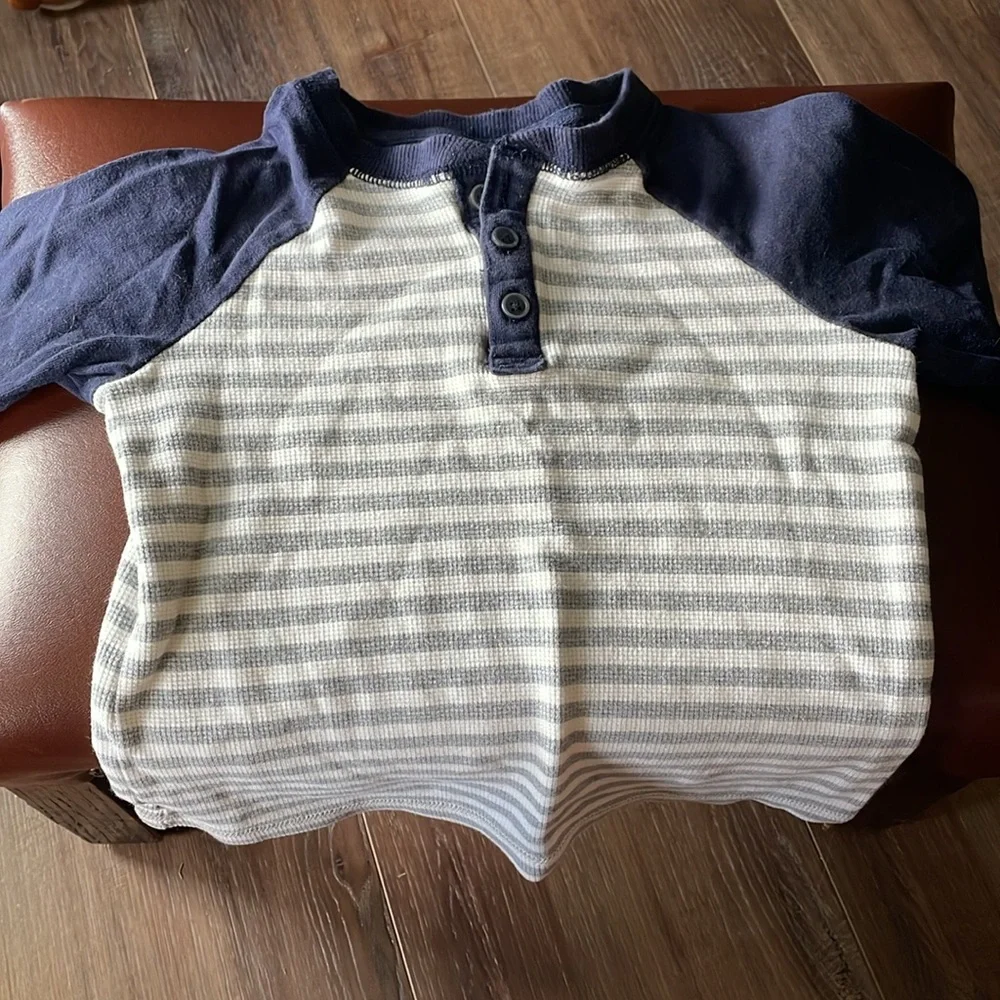 Gymboree • Henley • Thermal • Shirt 5T